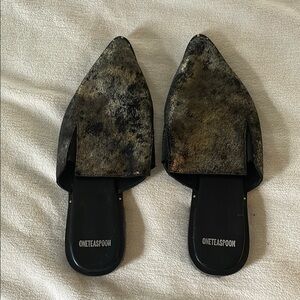 One Teaspoon Black Gold Crackled Metallic Nail Detailing Slip On Mules